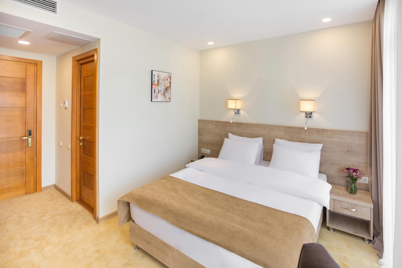 Bridge Boutique Hotel Tbilisi Buitenkant foto