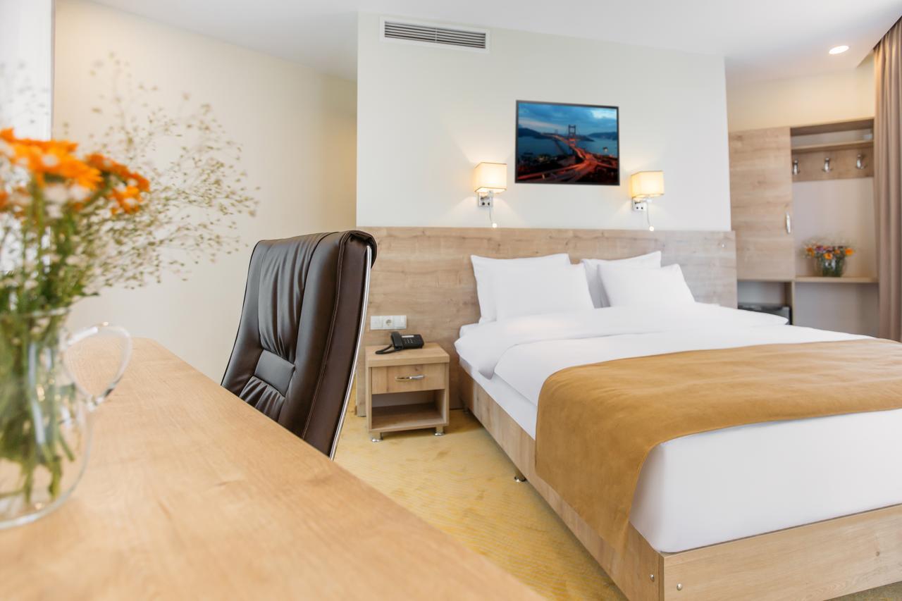Bridge Boutique Hotel Tbilisi Buitenkant foto