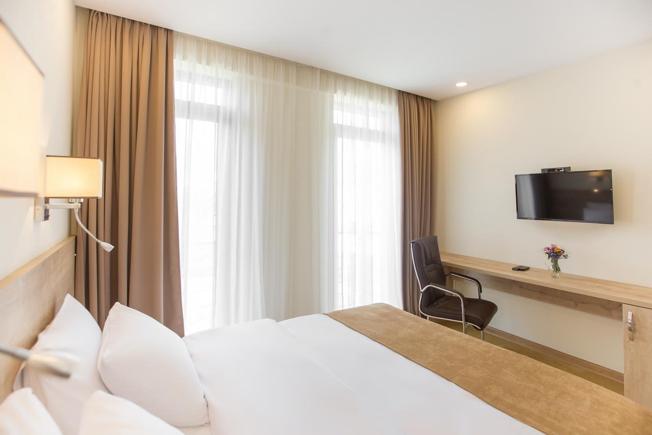 Bridge Boutique Hotel Tbilisi Buitenkant foto