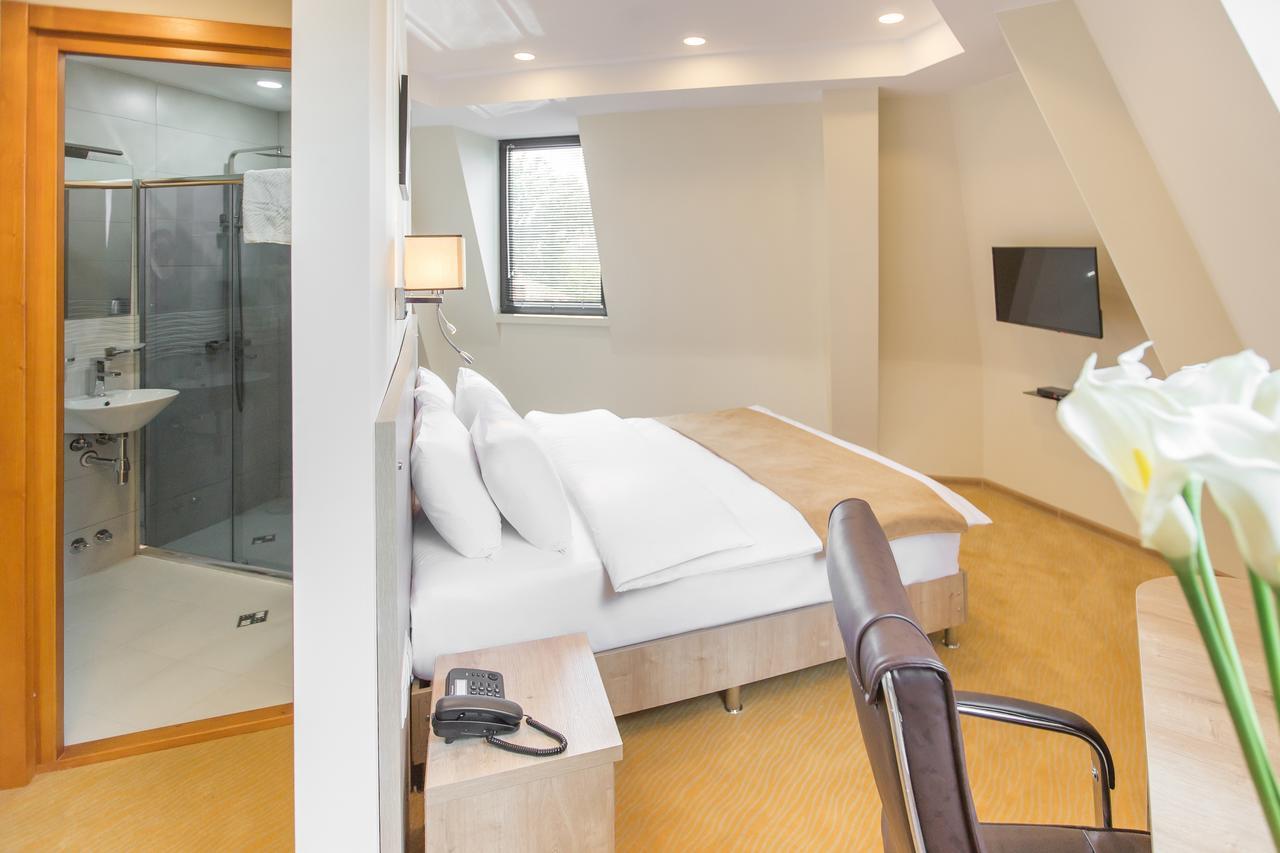 Bridge Boutique Hotel Tbilisi Buitenkant foto