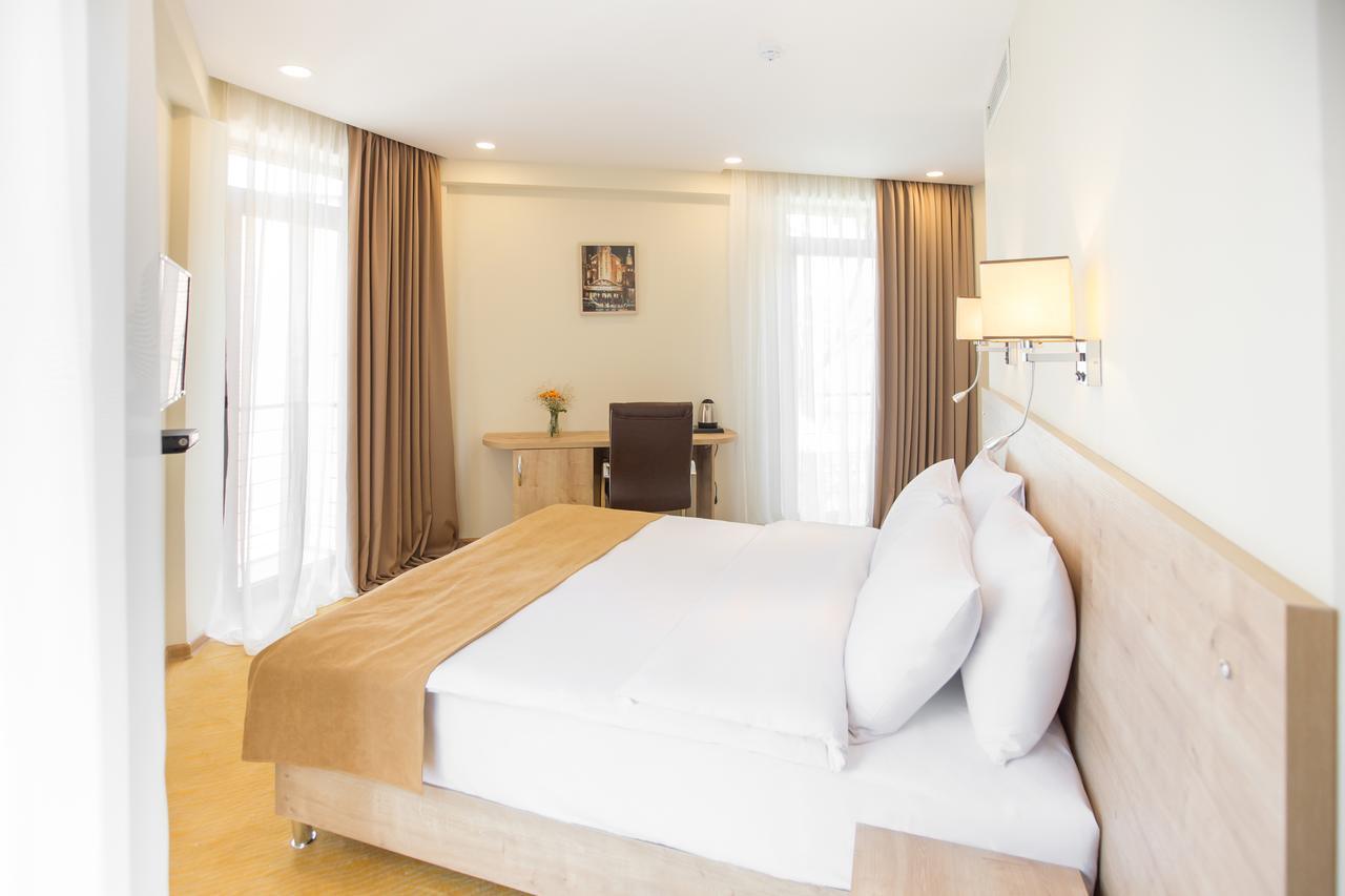 Bridge Boutique Hotel Tbilisi Buitenkant foto