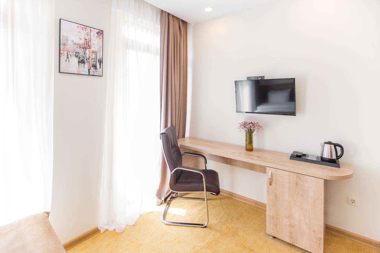 Bridge Boutique Hotel Tbilisi Buitenkant foto